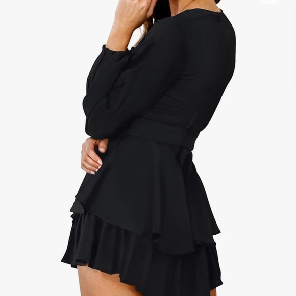 AIMCOO Women's solid Black Deep V-Neck Romper, size small, long sleeve jumpsuit - Picture 4 of 8